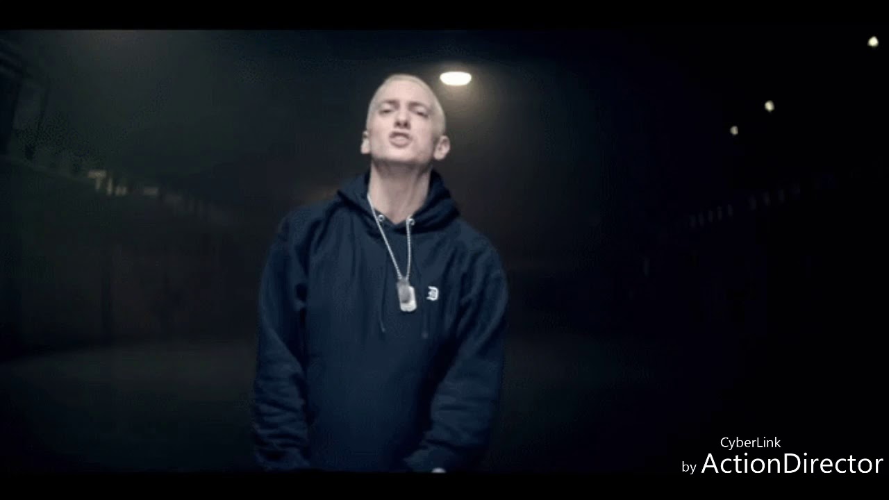 Песни быстрый рэп. Эминем Бог. Эминема Rap God. Эминем гиф. Eminem рэп.