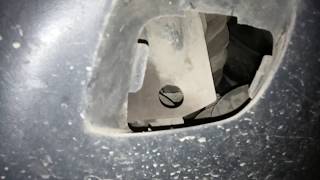 видео: Снятие и установка переднего бампера Ауди 80 (В3). картинка: Снятие и установка переднего бампера Ауди 80 (В3).