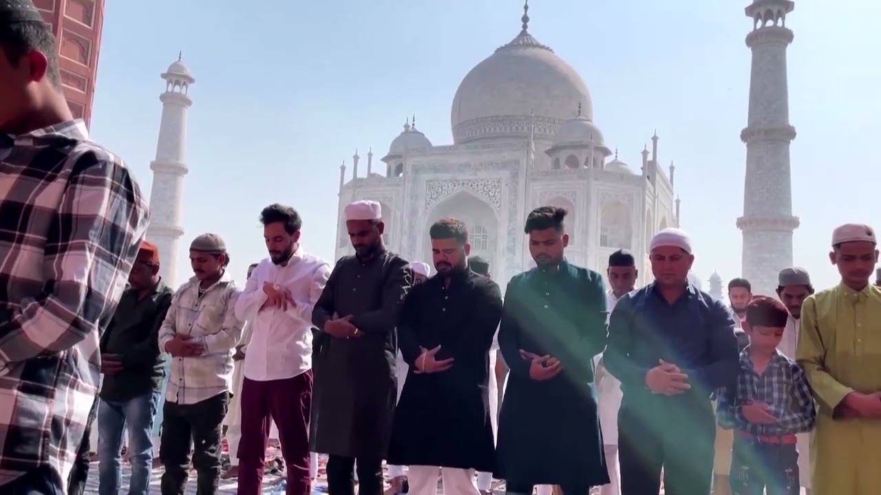 Muslims in India celebrate Eid with prayers | REUTERS