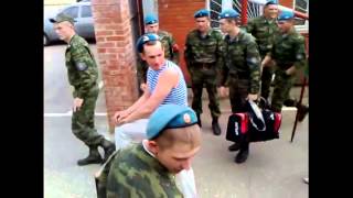 ПРИКОЛЫ В РОССИЙСКОЙ АРМИИ !Чем занимаются солдаты в армии! TRICKS IN the RUSSIAN ARMY!