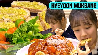 'Lovely Runner' Kim Hyeyoon's Homemade K-Food MUKBANG!😋 | Let's Eat Dinner Together