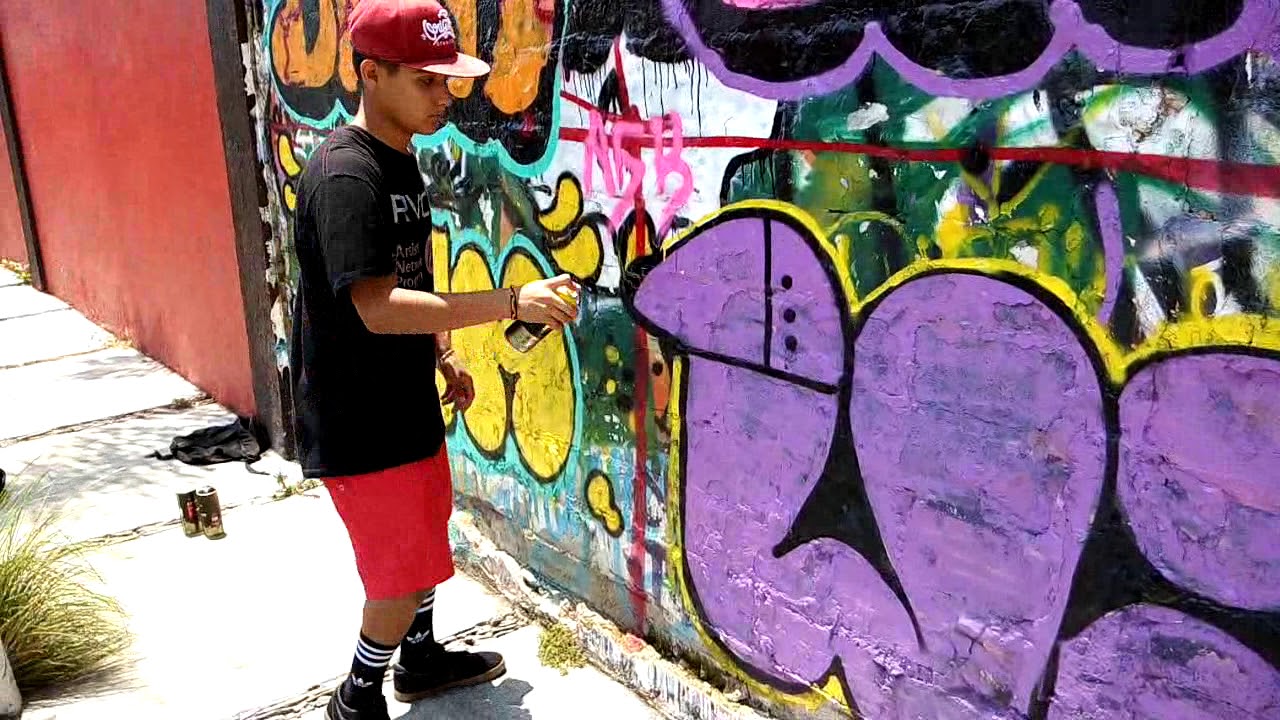 Graffo - Waller one!