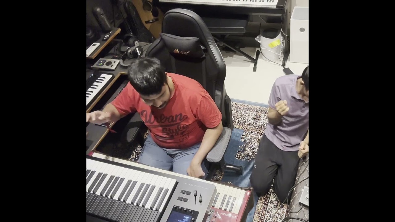 Trying out the Osmose from expressive E with @writammusic  