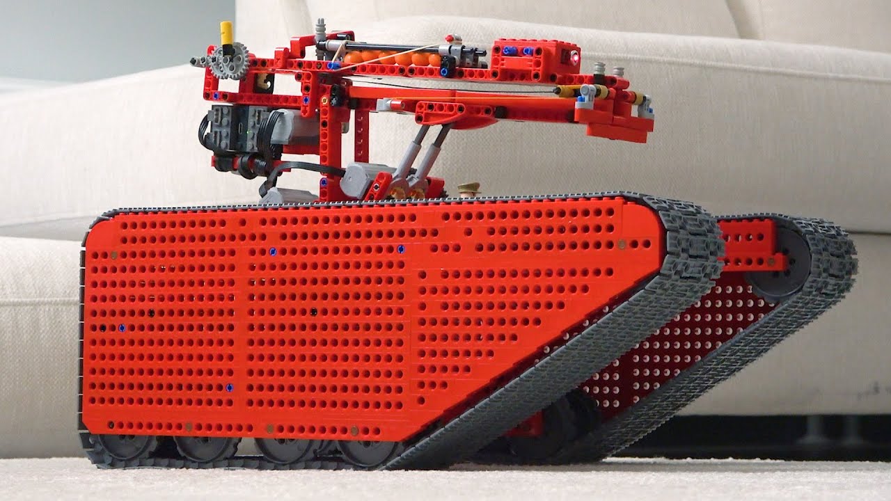 ⁣Lego MEGA Tank