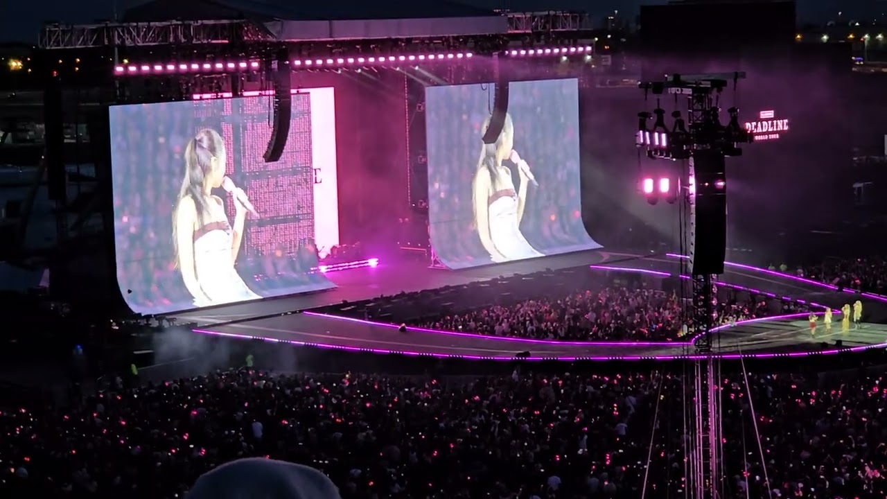 Blackpink 블랙핑크 Toronto - ACT 3 - Pretty Savage, Don't Know What To Do, Whistle, Stay, Lovesick Girls