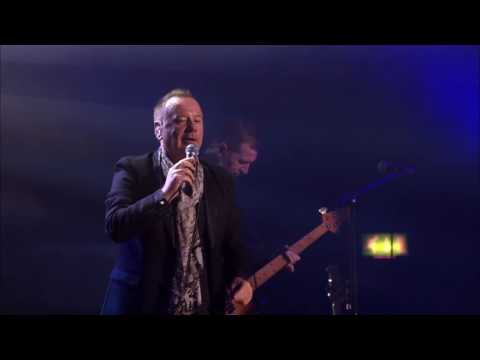Putar Broken Glass Park (Live) - Simple Minds
