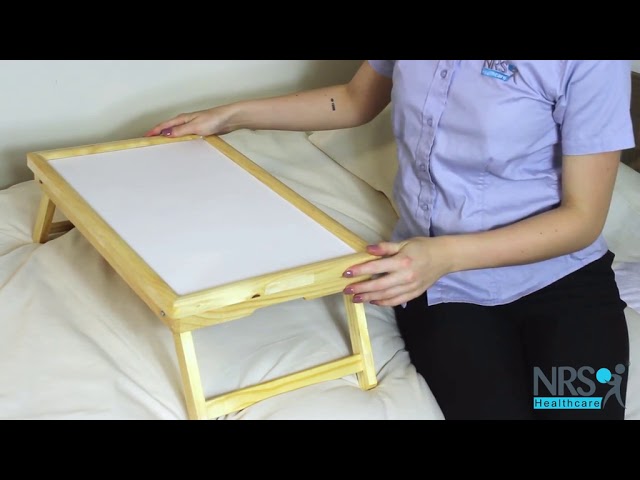 Tuto : Fabriquez une table de lit à roulettes pour petit-déjeuner