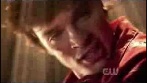 Smallville Clark vs Bizarro