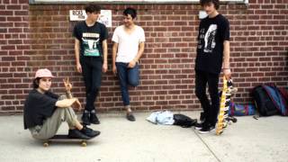 Video thumbnail of "Beach Fossils - Shallow"