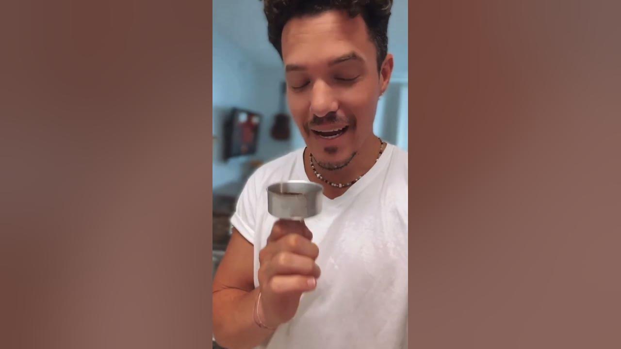 Café! Buenos días familia! Café! Buenos días familia!