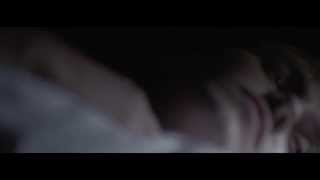 Video thumbnail of "THOMSTON - COLLARBONES (Official Music Video)"