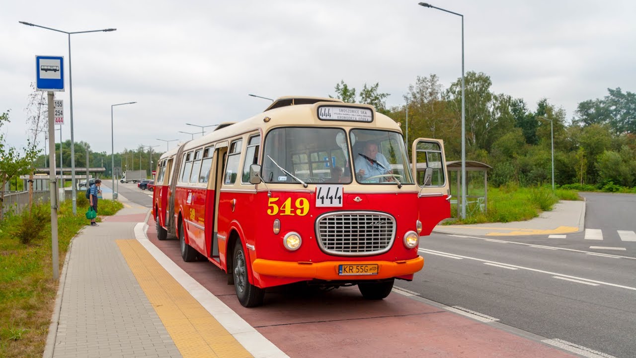 Przejazd zabytkowym autobusem Jelcz 021 na linii specjalnej 444 w kierunku Swoszowic SKA
