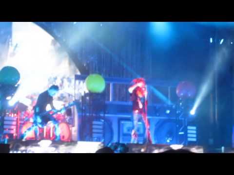 Rob Zombie - Blur The Technicolor (Live At Riot Fest In Chicago's Douglas Park)