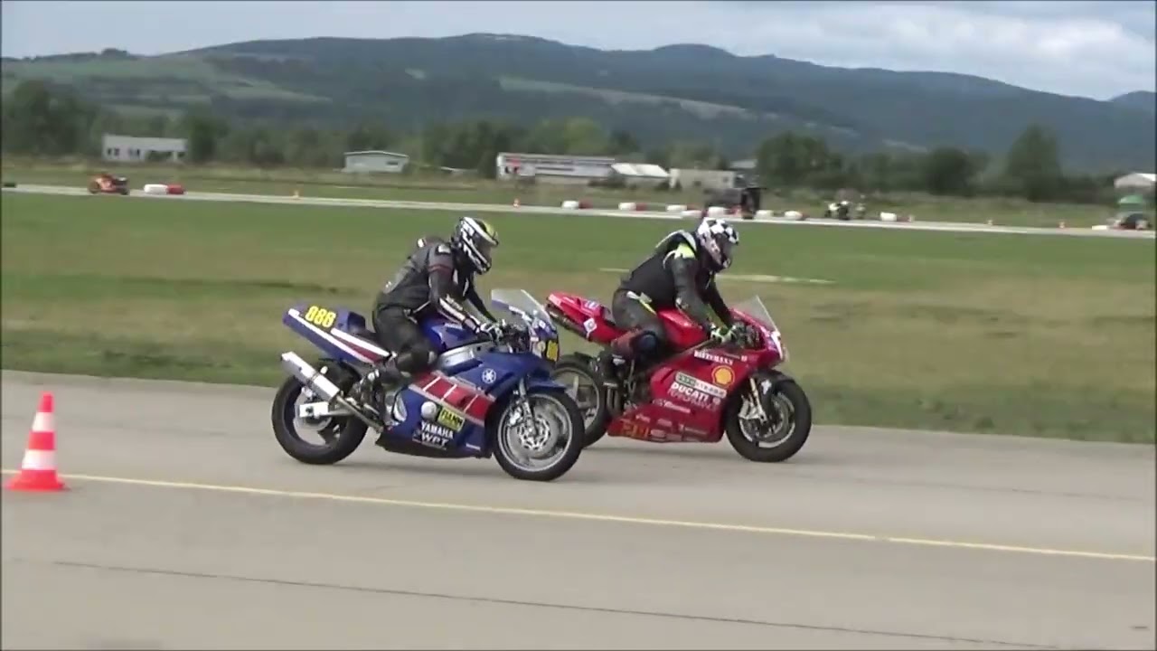 Letisko Trenčín 2025 - Classic Superbike races #trencin #racing #moto #classic #superbike