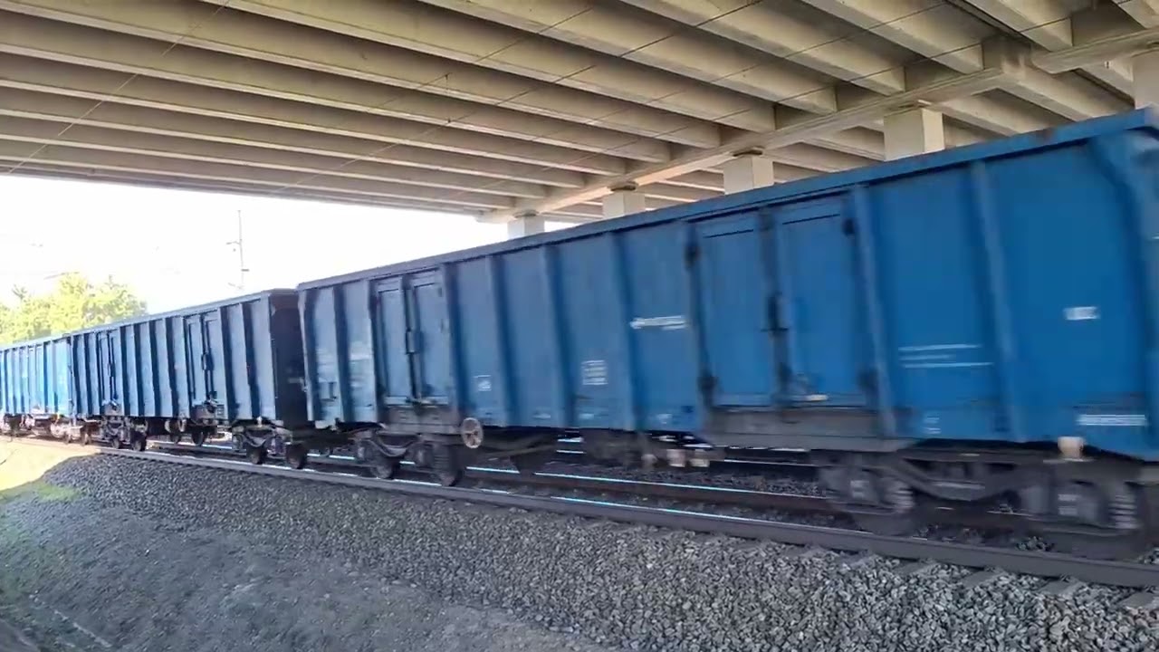 Nákladní vlak PKP CARGO International vyjíždí do Hulína a dále směr Břeclav.20.8.2025📽️