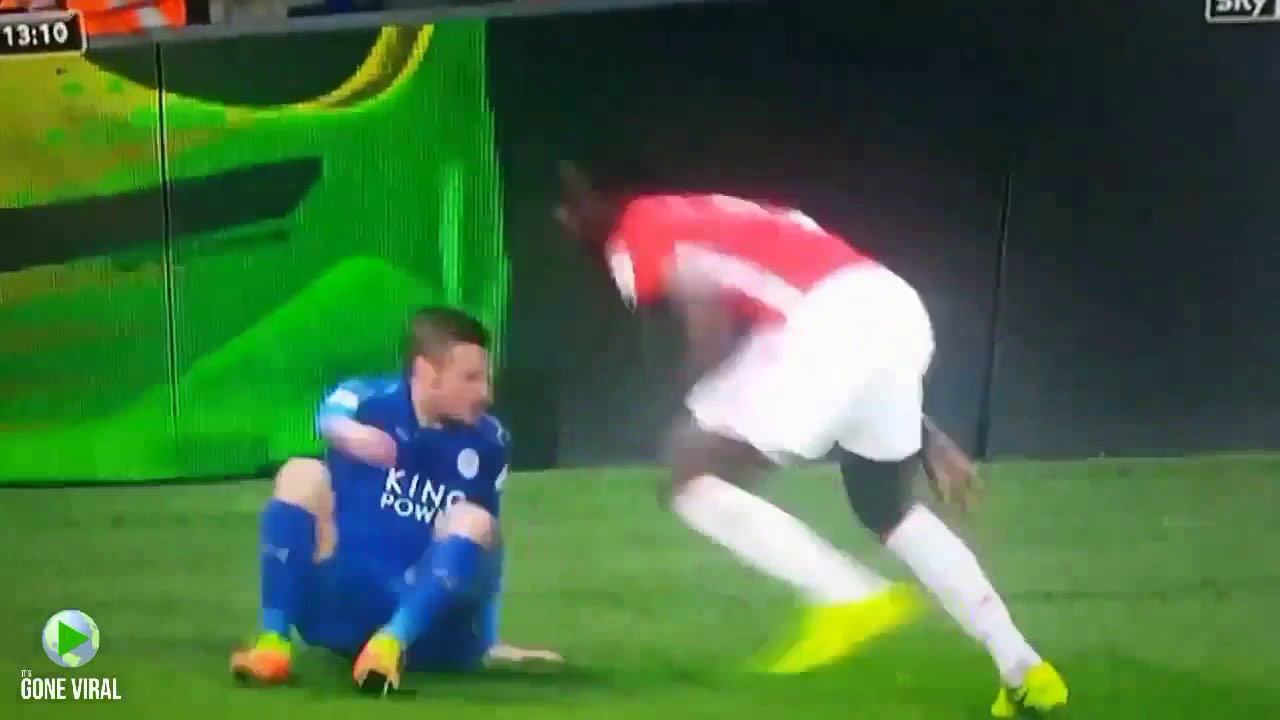 Eric Bailly destroys Jamie Vardy