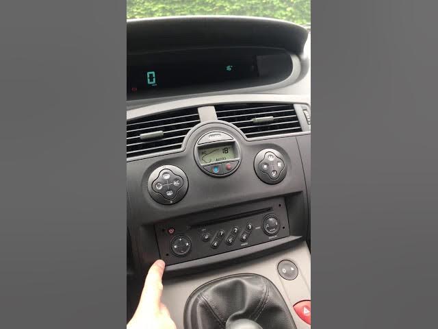 How to enter a Renault radio code without the steering controls 