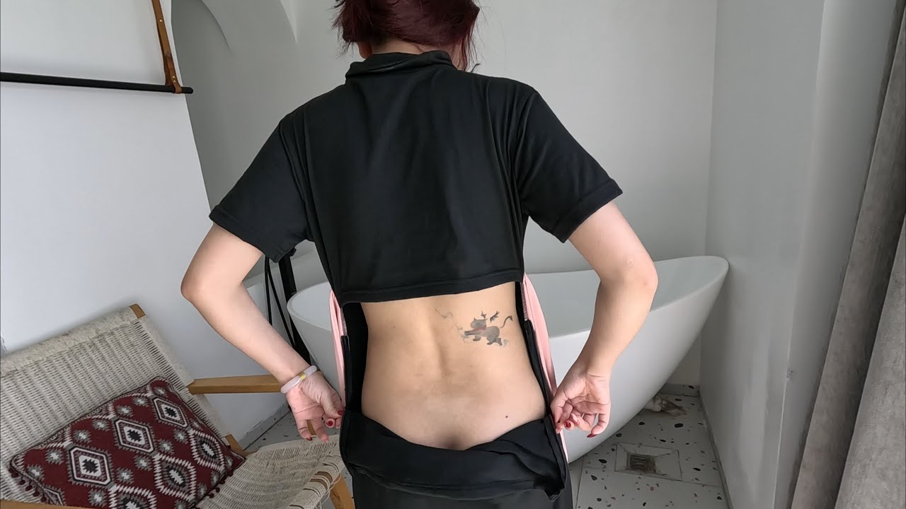 甜甜萌萌的蛋蛋展示我们设计的一款有点神奇的裙子