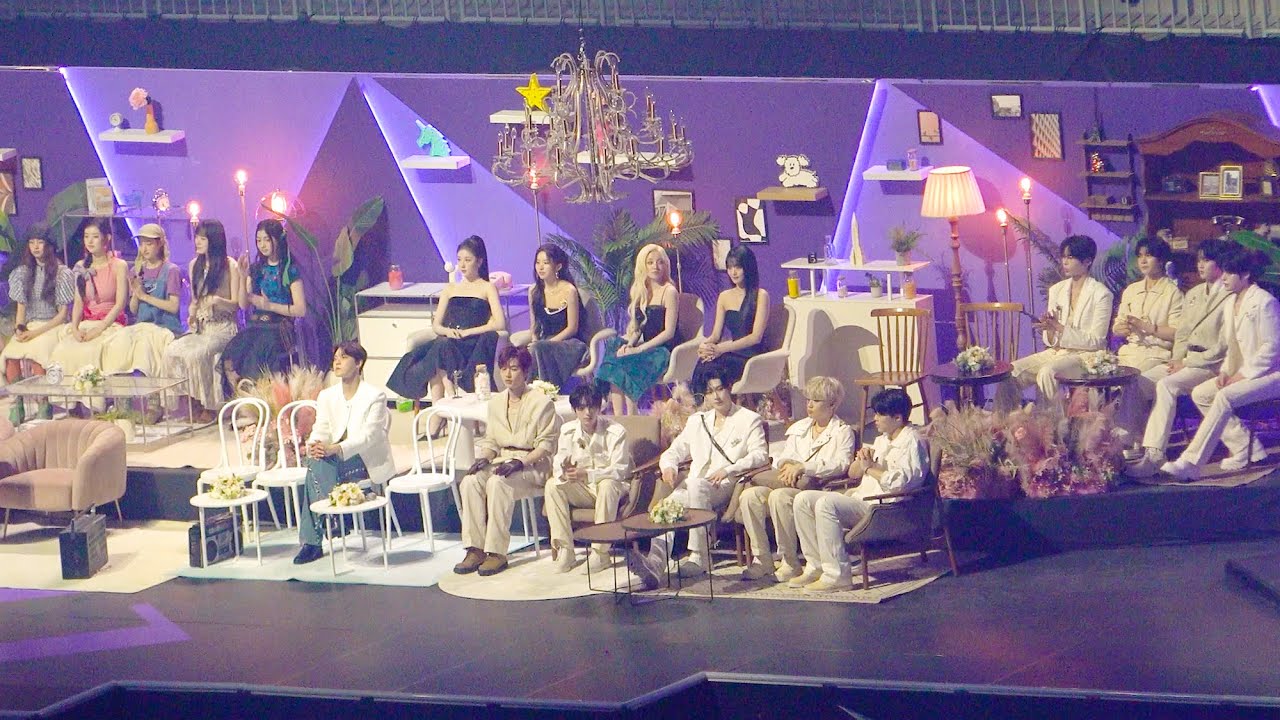 크래비티 CRAVITY stage Reaction (DOYOUNG , i-dle, ZEROBASEONE, KiiiKiii ) Fancam