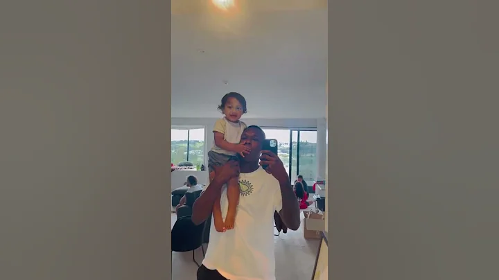 Israel Adesanya enjoying family time 🥰