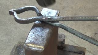 How to Forge a Pair of Blacksmithing Tongs Out of Rebar