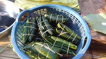 Gói bánh chưng ngày Tết_ dân tộc thái