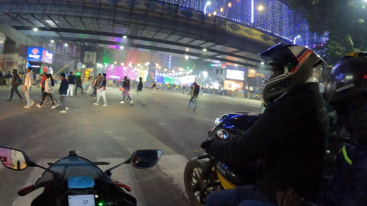 Christmas' vlog | thand bht h aj christmas' ke din🥶 | there's so much traffic here in kolkata 