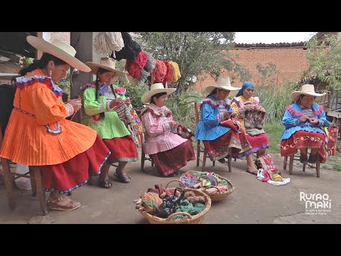 Ruraq Maki - Los Laureles textile craft association