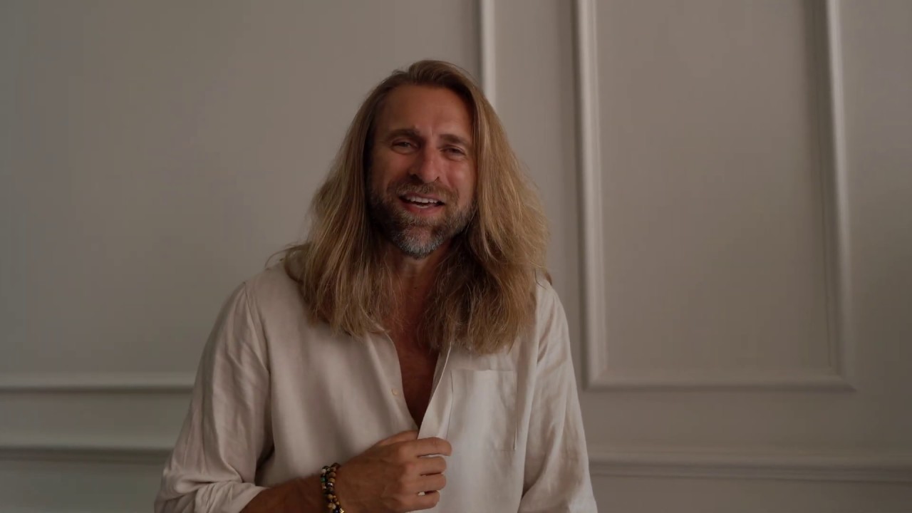 5 effortless Summer linen shirt looks