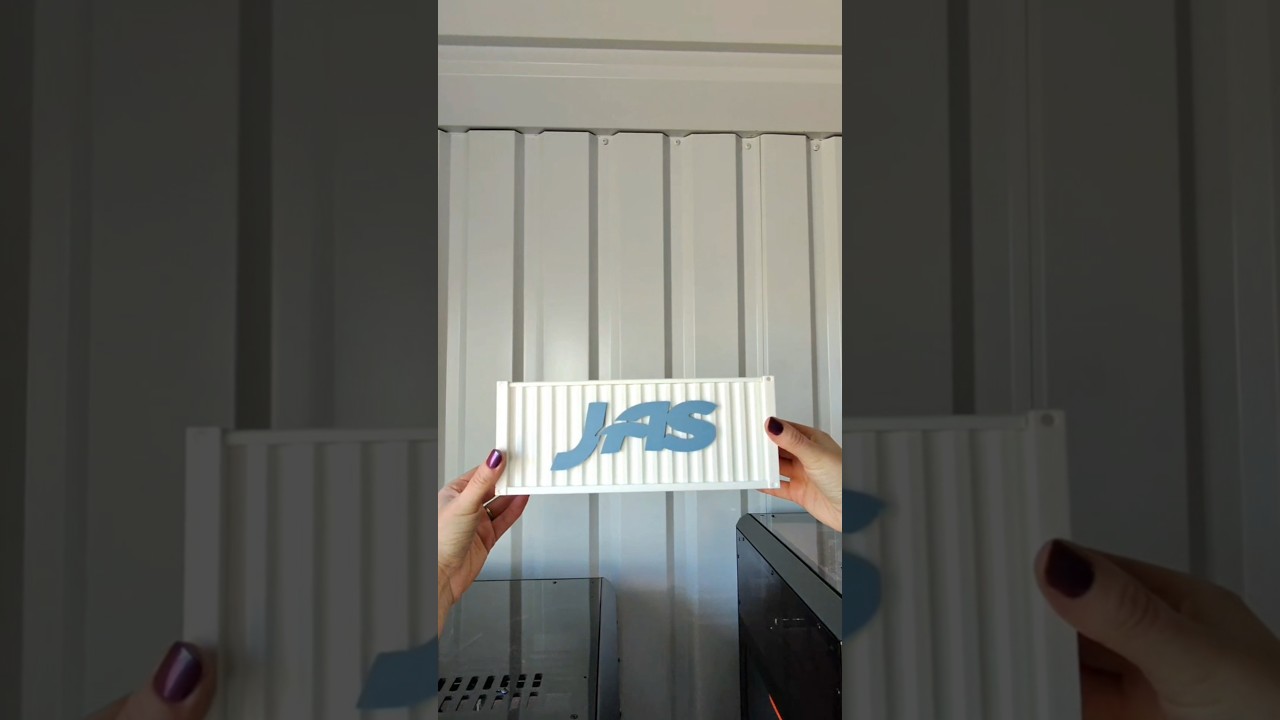 Фирменный контейнер с индивидуальным брендированием на основных участках!