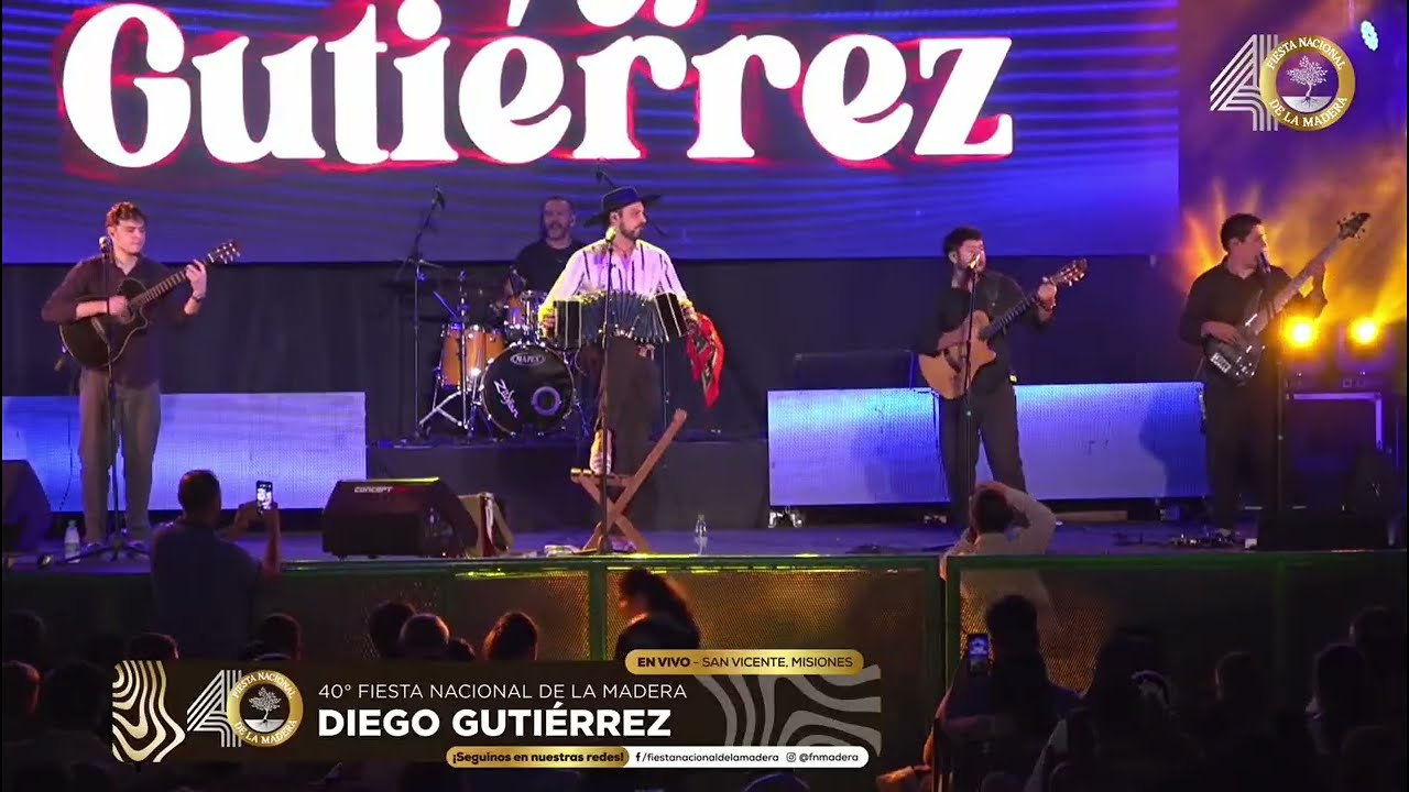 DiEgO GuTiErReZ en 40 Fiesta Nacional de la MADERA San Vicente