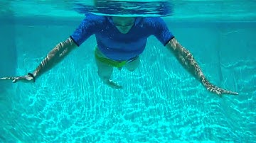 Head tilt and effect on body (underwater view)
