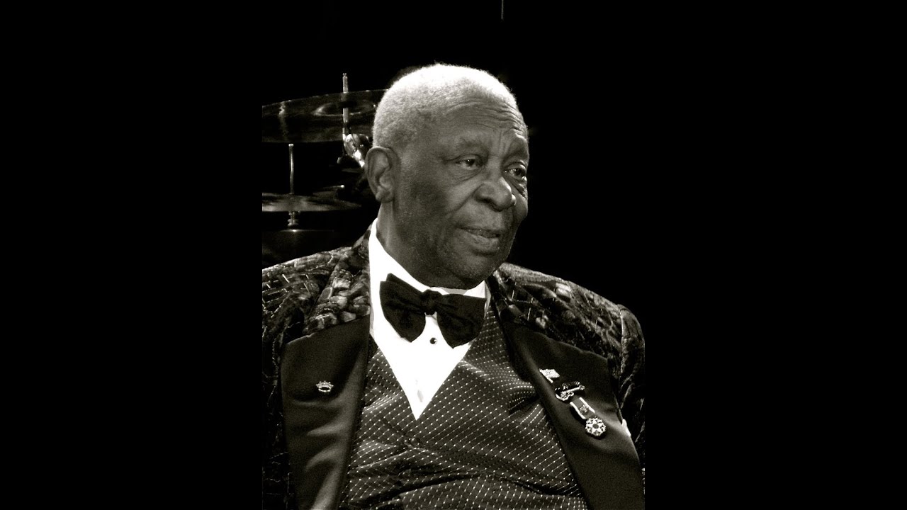 BB King Vancouver B.C. Nov.19, 2011 after concert chat. YouTube