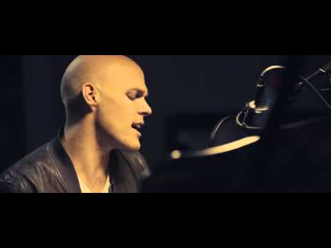  David Guetta – “Dangerous” Sam Martin Acoustic Piano Version