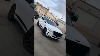 Awt - Blackout Chrome Delete 2023 Genesis Gv80 On 22 Vossen Hf-3 Wheels & Red Painted Calipers