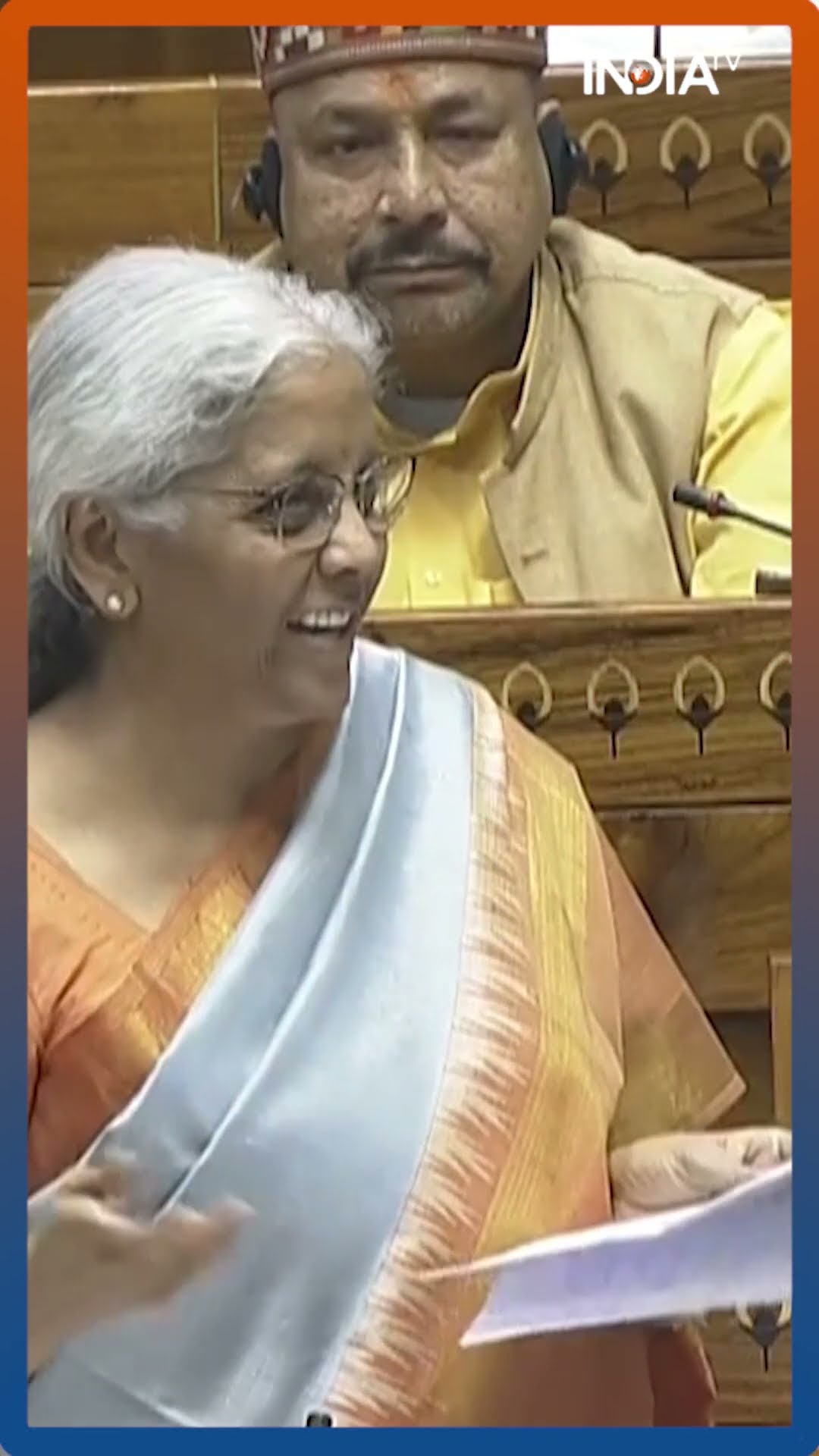 हिंदी पढ़ने को गुनाह क्यों बताने लगीं Nirmala Sitharaman#wintersession2024 #nirmalasitharaman #shorts