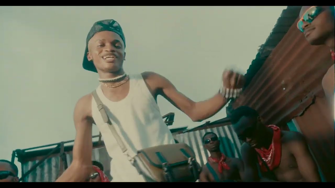 Amigo Star Le King feat Gradi OG - MUTAKALISÉ ( Clip Officiel )