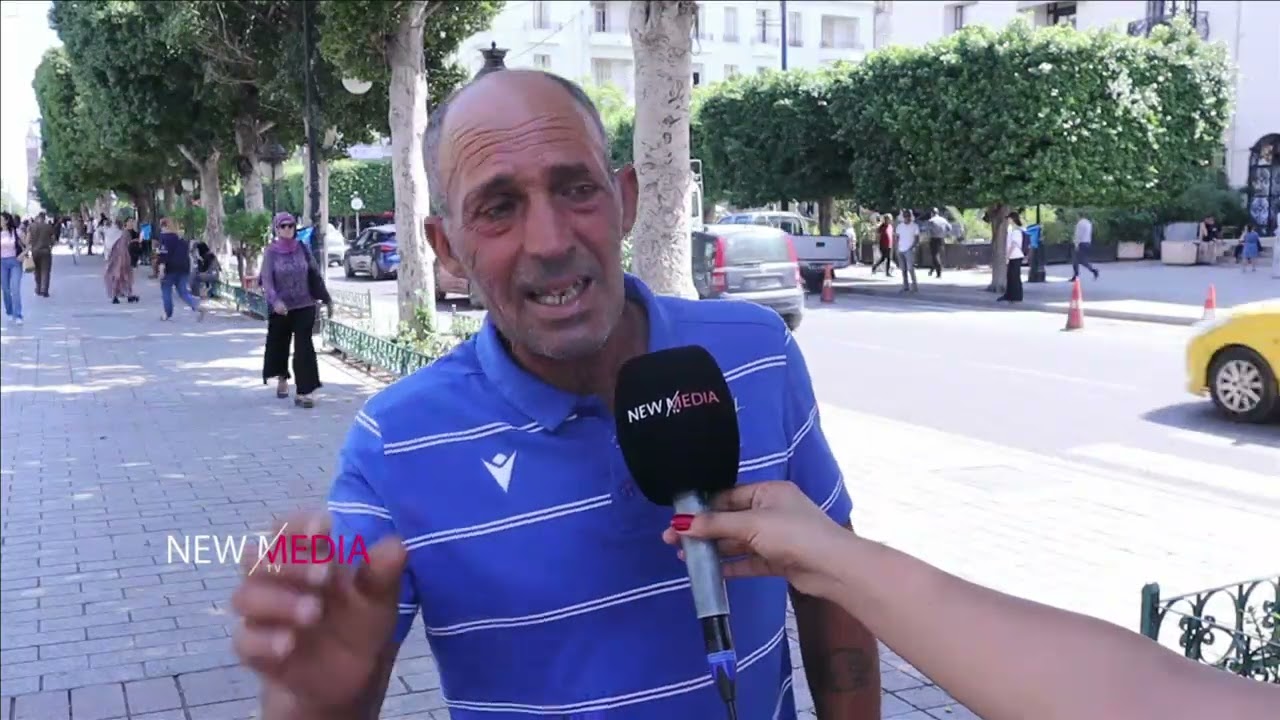 يبكي بعد فراق زوجته له😪​ هربت عليا وقعدت 