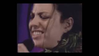 Evanescence - Going Under (Acoustic Live at Launch 2003) HD