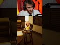 Il bambino giallo ha problemi di stomaco...