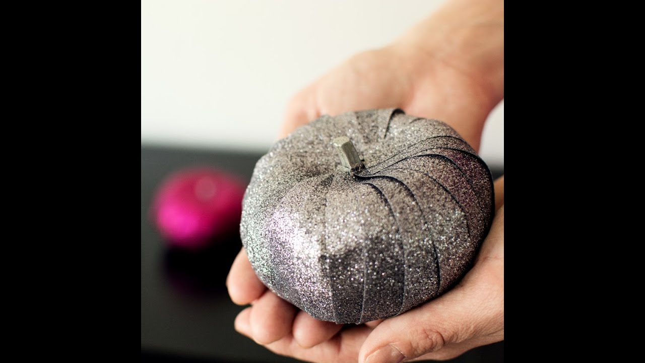 How to Make an Easy DIY Glitter Washi Tape Pumpkin Craft