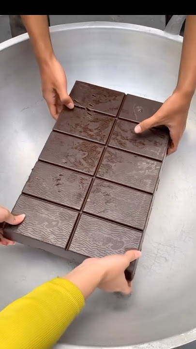 Melted Down 5kg Giant Chocolate Bar 😲🤤#chocolatelovers #giantchocolatebars  #chocolate