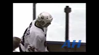 NHL Jan. 6, 1990 Ken Baumgartner,NYI v Paul Gillis,QUE New York Islanders Quebec Nordiques