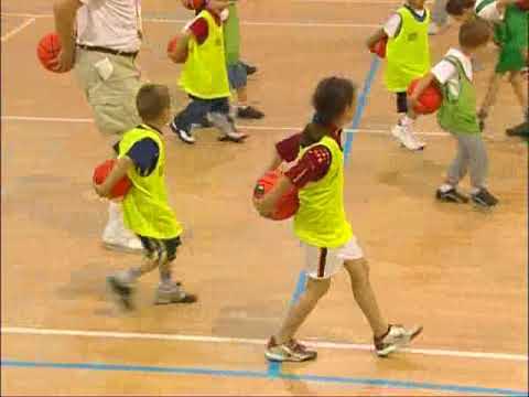 Ejercicios de iniciacion para el Baloncesto en niños - YouTube