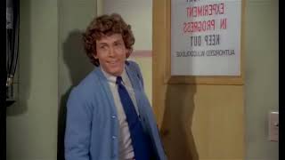 Movida En La Universidad Zapped 1982