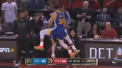 klay thompson hurts his leg in game 2 leaves with injury warriors vs raptors 2019 nba f