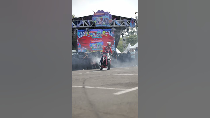 Liat aksi Katros Garage dengan motor ER6-nya Ziko @GarasiDrift ! [Adegan Berbahaya, jangan ditiru]