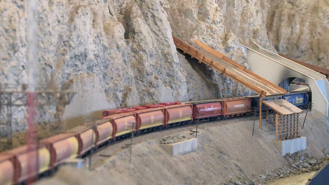  Canadian National Railway - n scale train layouts - PoathTV - YouTube