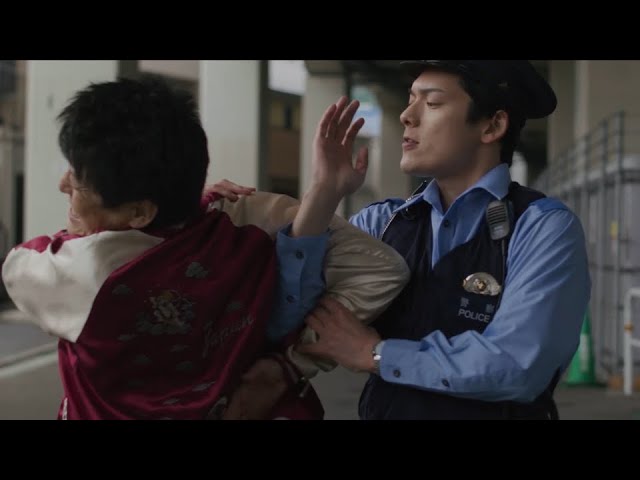 崎山つばさ、警察官姿でアクション！植田圭輔との最強バディも健在