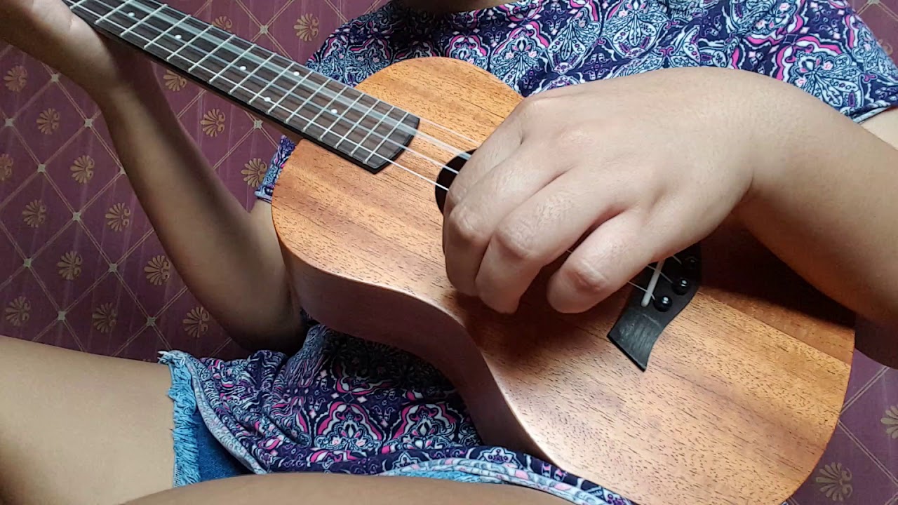 Sunflower song ukelele cover (Sierra Burgess is a loser) YouTube